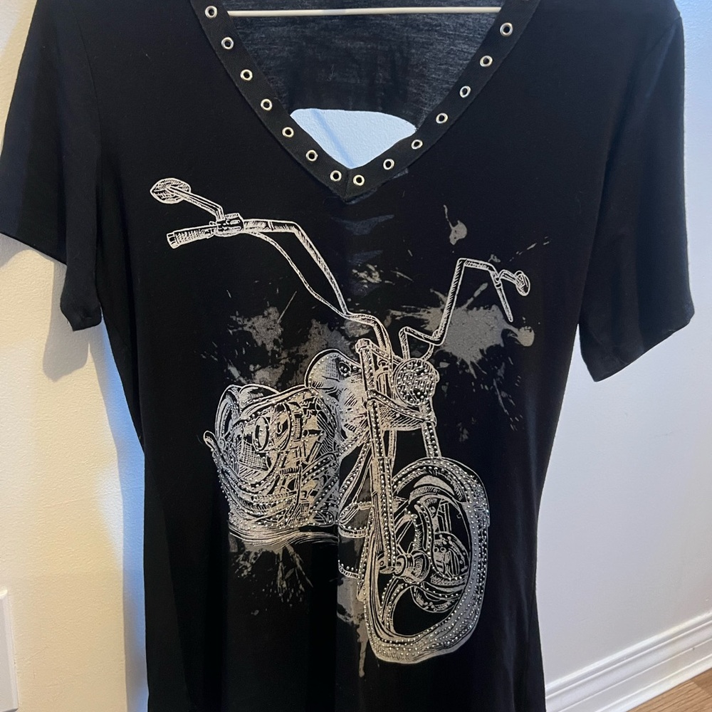 Black Liberty Wear V-Neck Short Sleeve Tee with Motorcycle Design w Gems